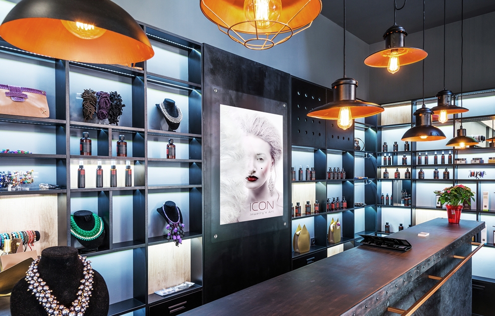 large format graphics latex outdoor applications, eco solvent, vinyl, signage, canvas, banner, wallpaper, exhibitions, retail displays